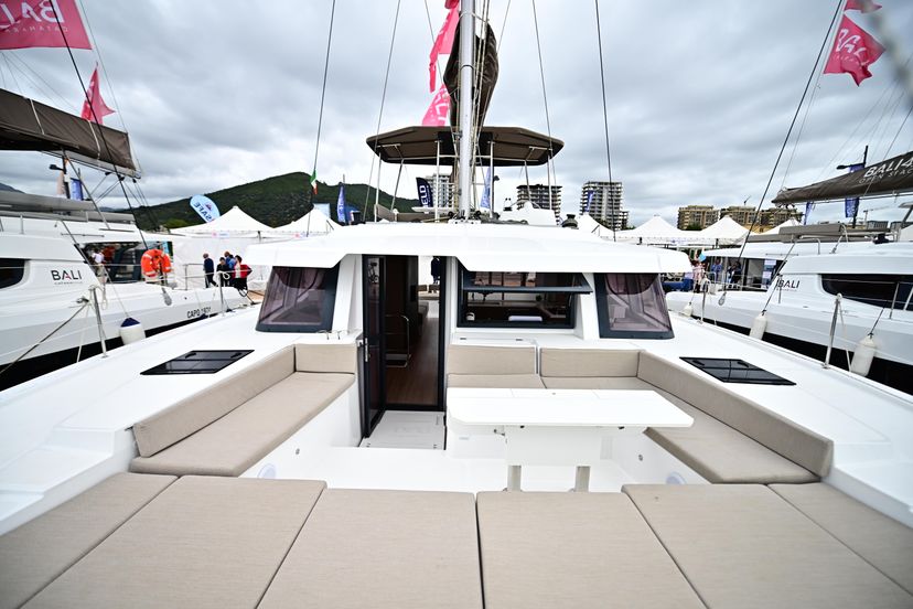 Bali Catamarans 4.6 Endeavour