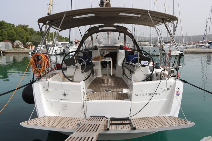 Jeanneau 38 Ace of Spades