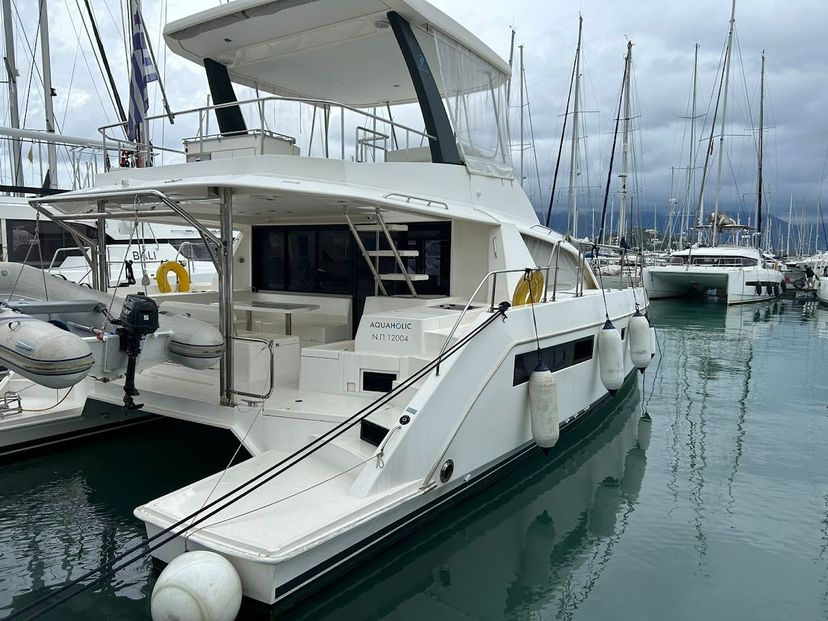 Leopard Catamarans 434 Aquaholic