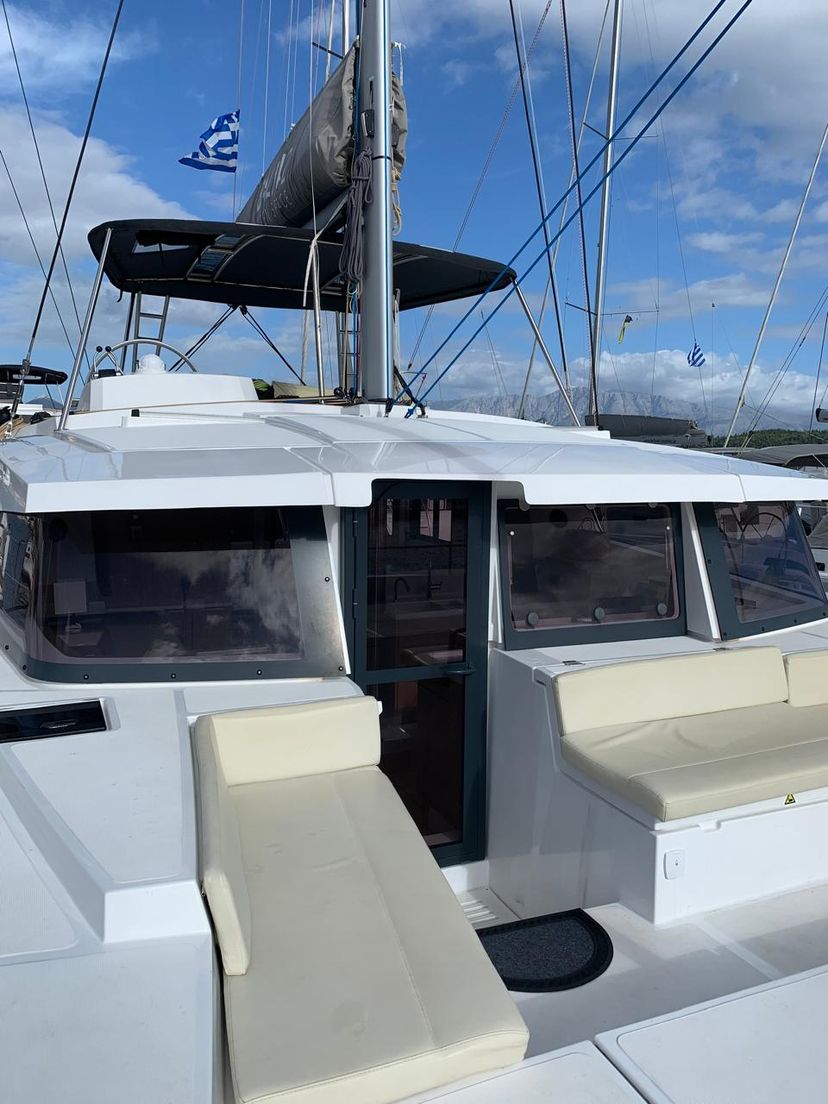 Bali Catamarans 4.2 My Santa Irini