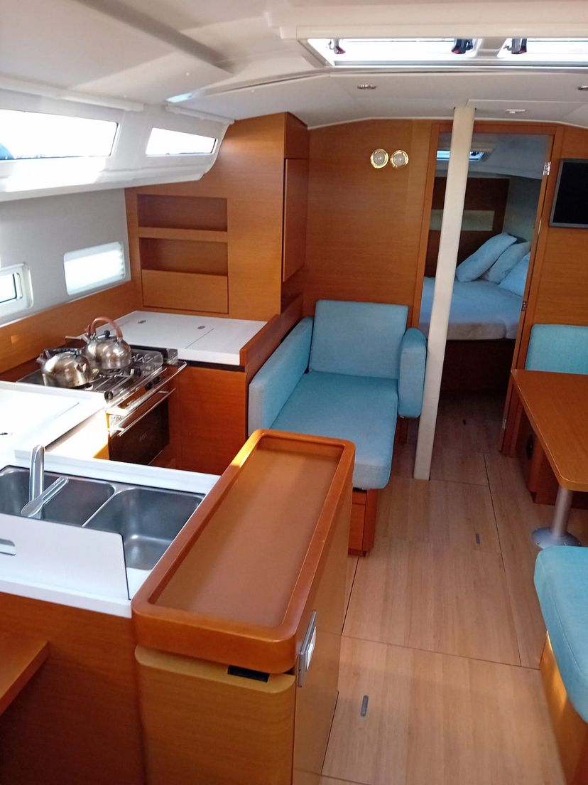 Jeanneau 410 Iliada