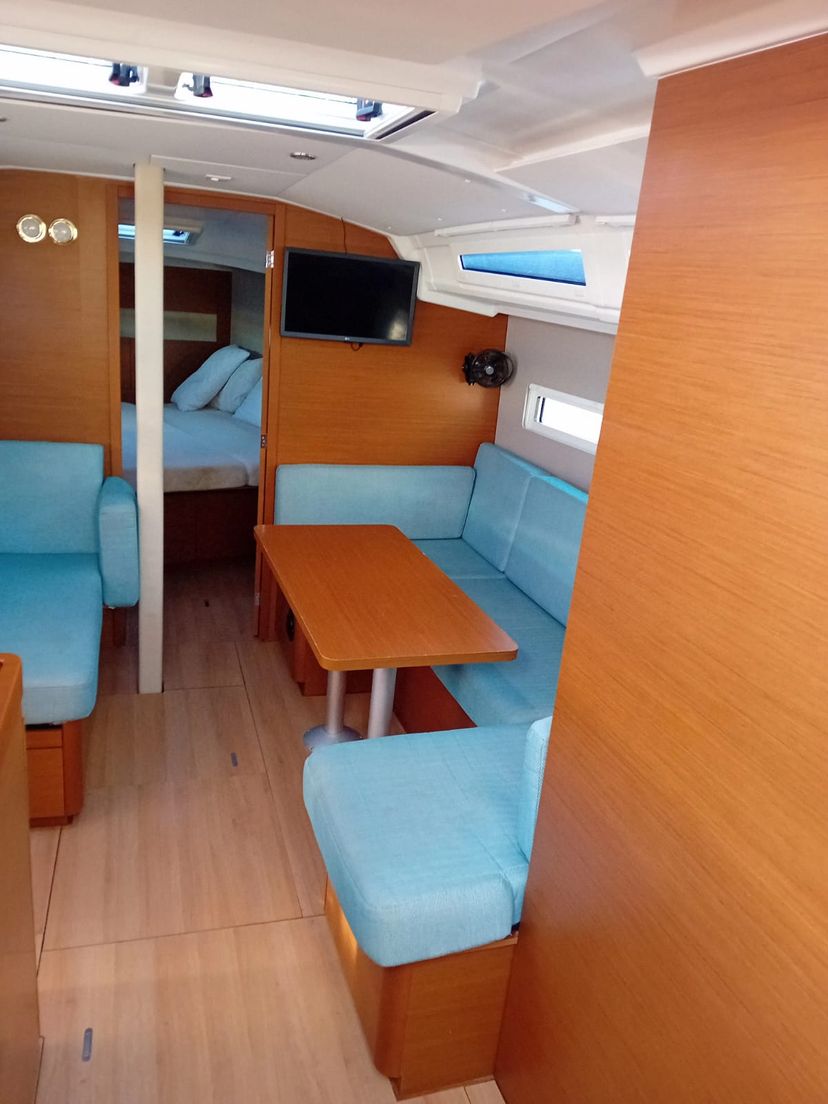 Jeanneau 410 Iliada