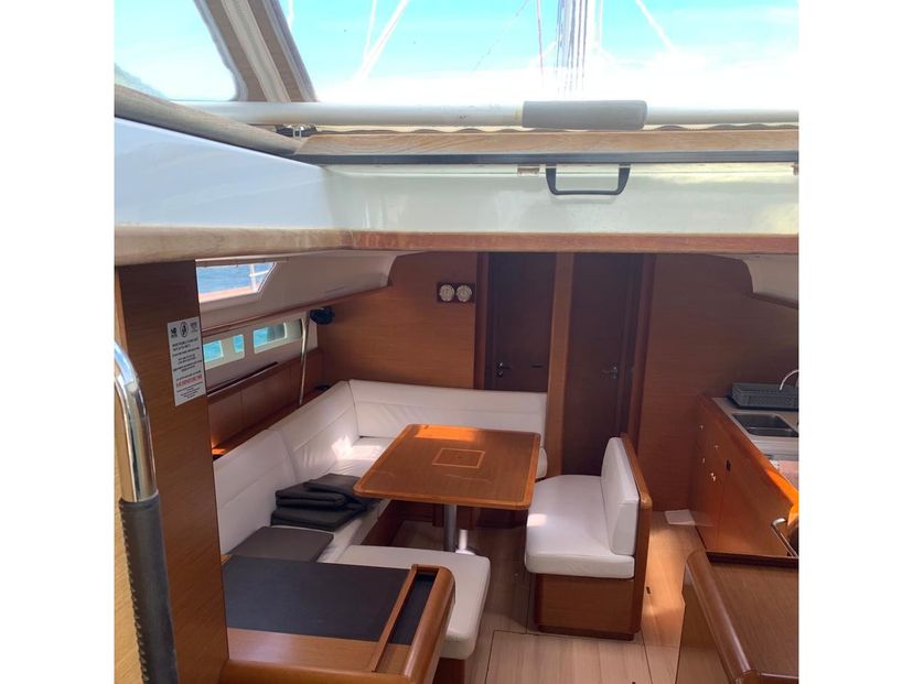Jeanneau 51 Aquaholic