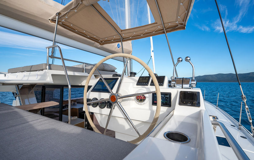 Fountaine Pajot 47 Calypso - A/C, Generator, Water maker