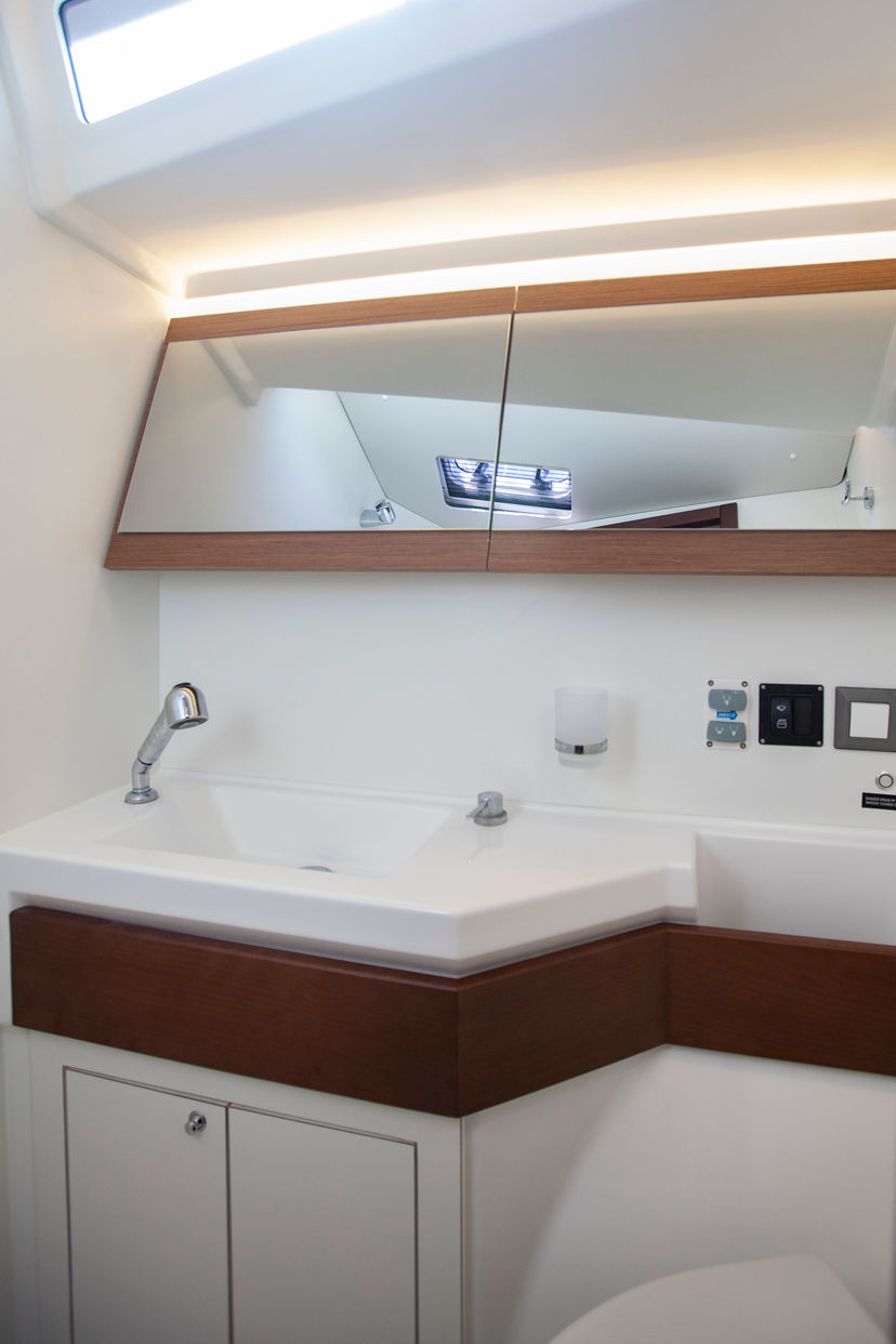 Beneteau OCEANIS 46.1 BreezY