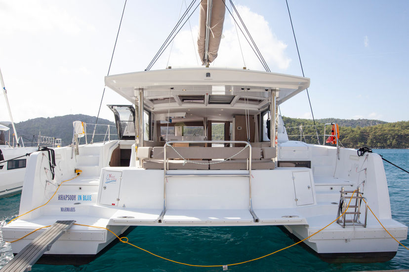 Bali Catamarans 4.6 Rhapsody in Blue