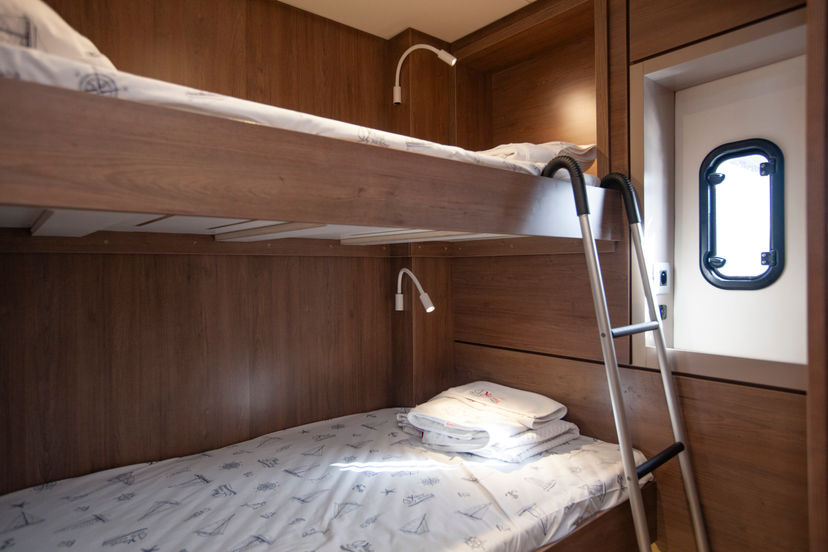 Bali Catamarans 4.6 Rhapsody in Blue