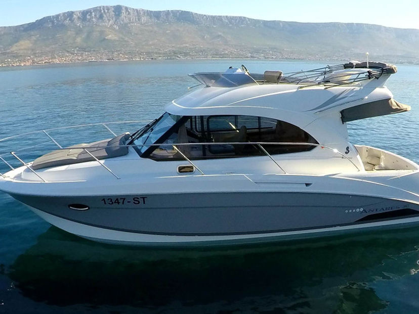 Beneteau ANTARES 30 FLY Lumar SeaMotion