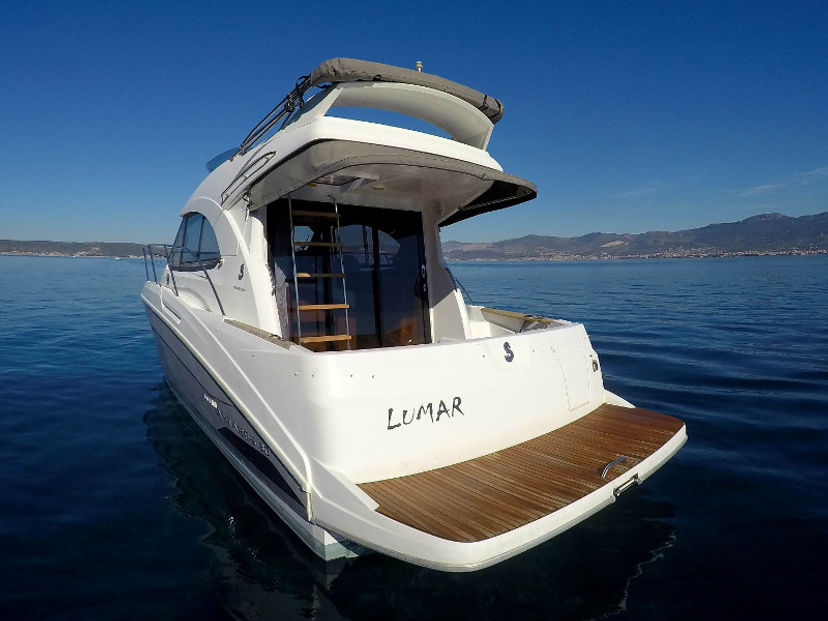 Beneteau ANTARES 30 FLY Lumar SeaMotion