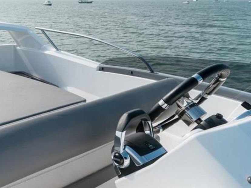 Beneteau ANTARES 30 FLY Lumar SeaMotion