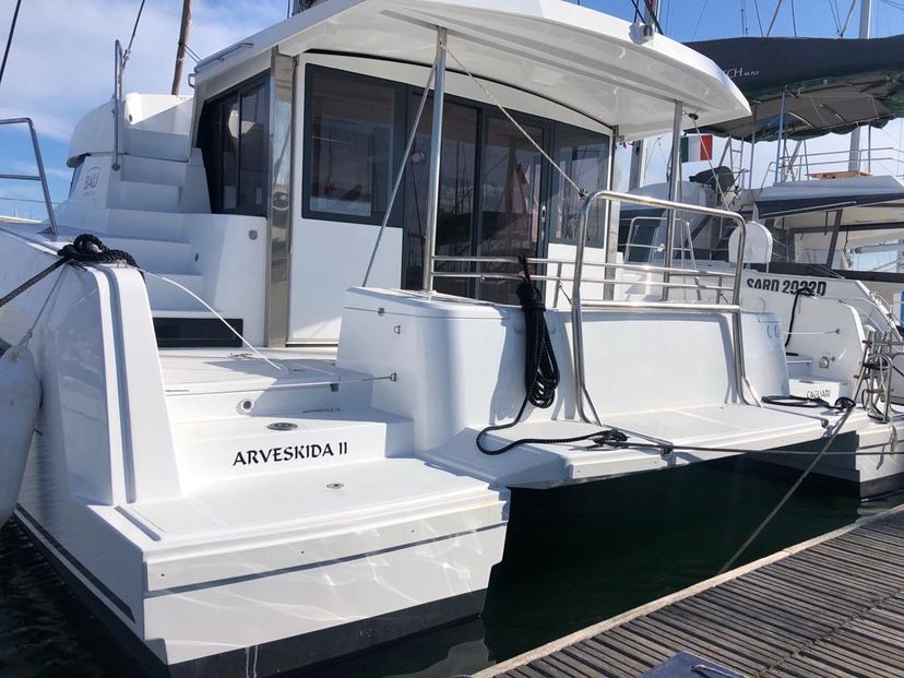 Bali Catamarans 4.2 Arveskida II