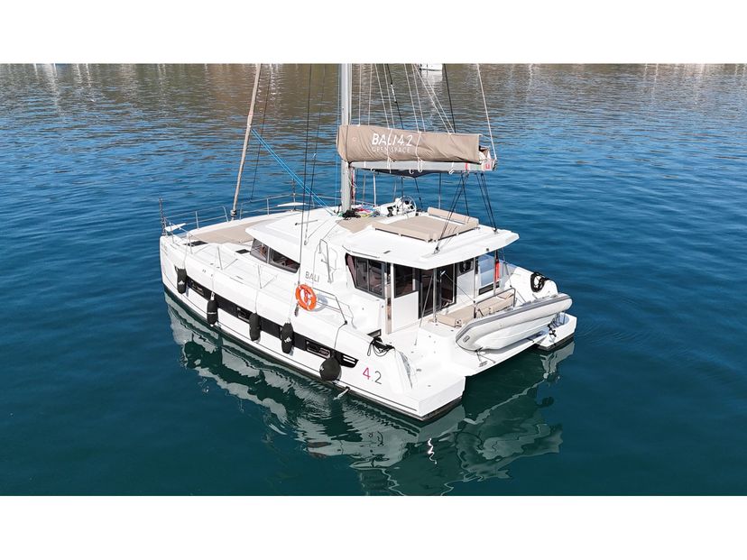 Bali Catamarans 4.2 Sah Mat