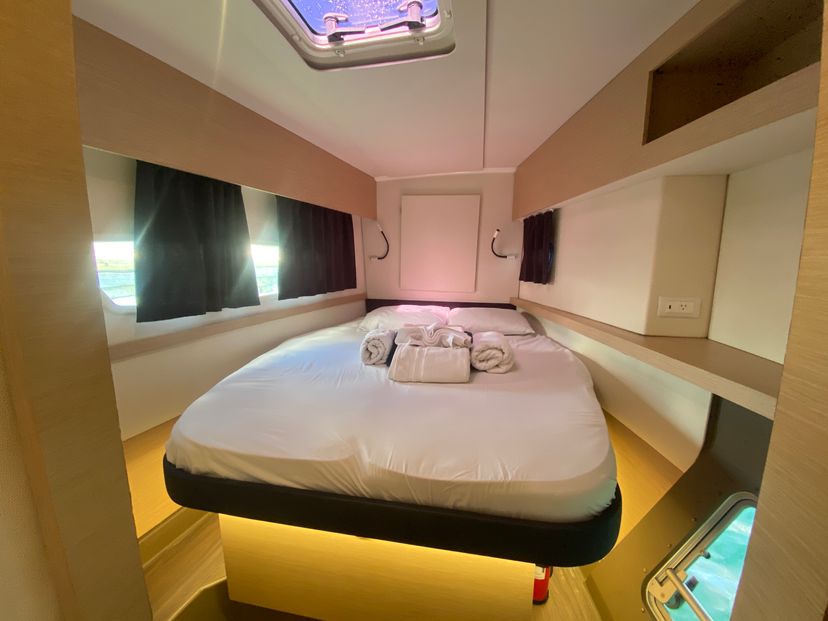 Fountaine Pajot 44 Peacemaker