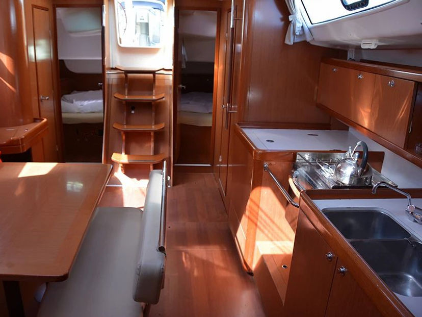 Beneteau OCEANIS 43 Valdeker II