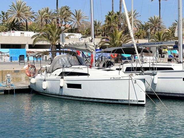 Beneteau OCEANIS 30.1 TEMPUS II BCN OC30.1