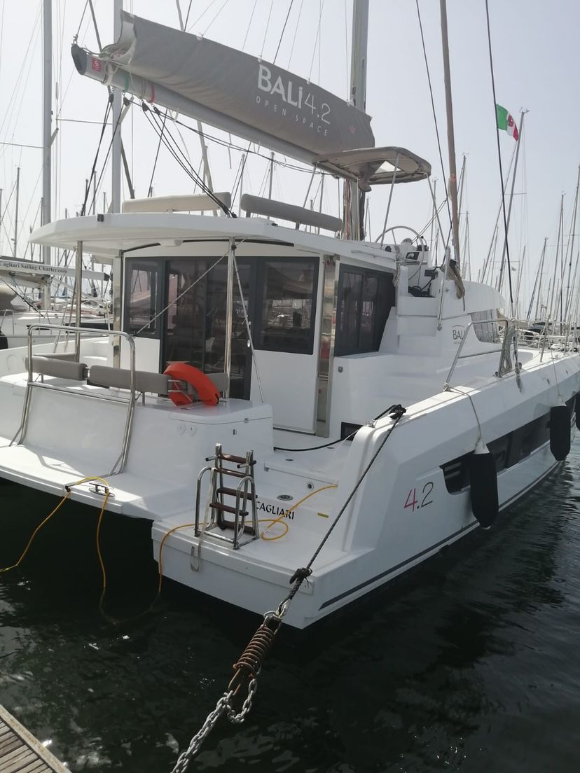 Bali Catamarans 4.2 Arveskida II
