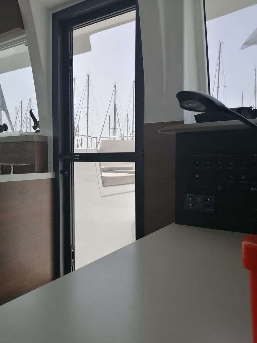 Bali Catamarans 4.2 Arveskida II