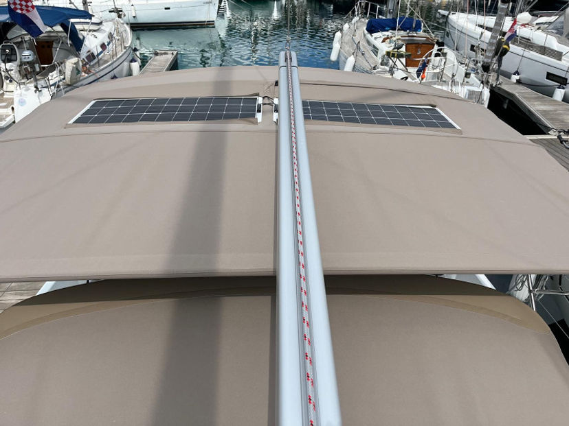 Jeanneau 410 OSKAR  new 2024 (air condition, solar panels)
