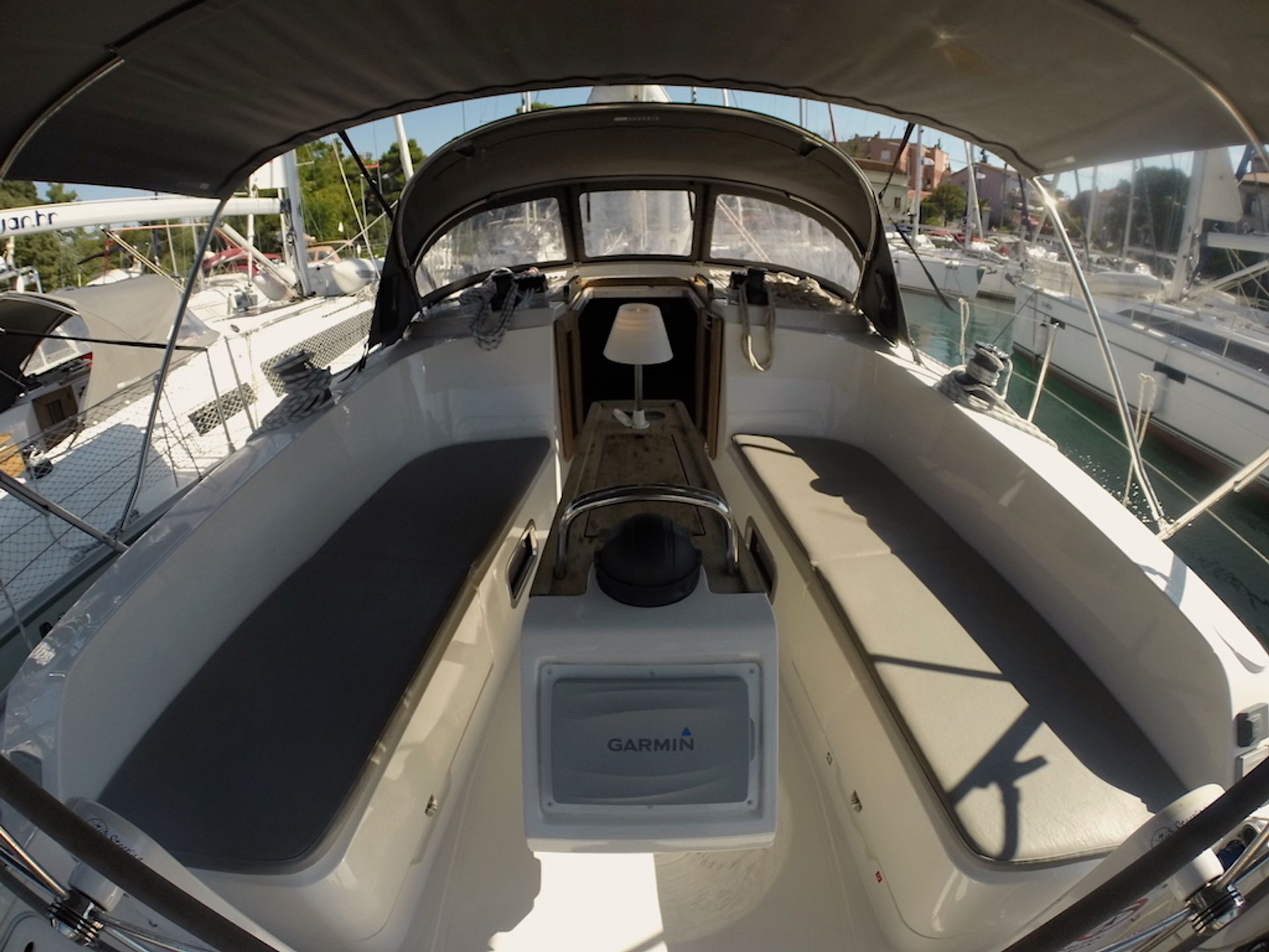 13375140324400167_meridijan.hr_Bavaria_Cruiser_41_Euterpe_exterior_cockpit2.JPG