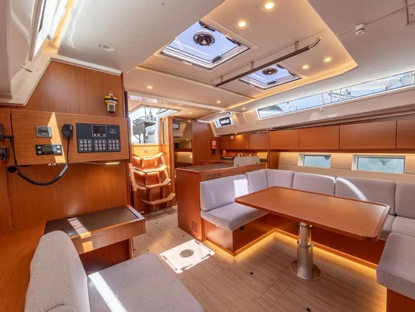 Bavaria Yachtbau 45 Lego
