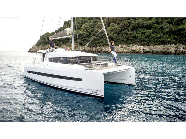 Bali Catamarans 4.0 Escape