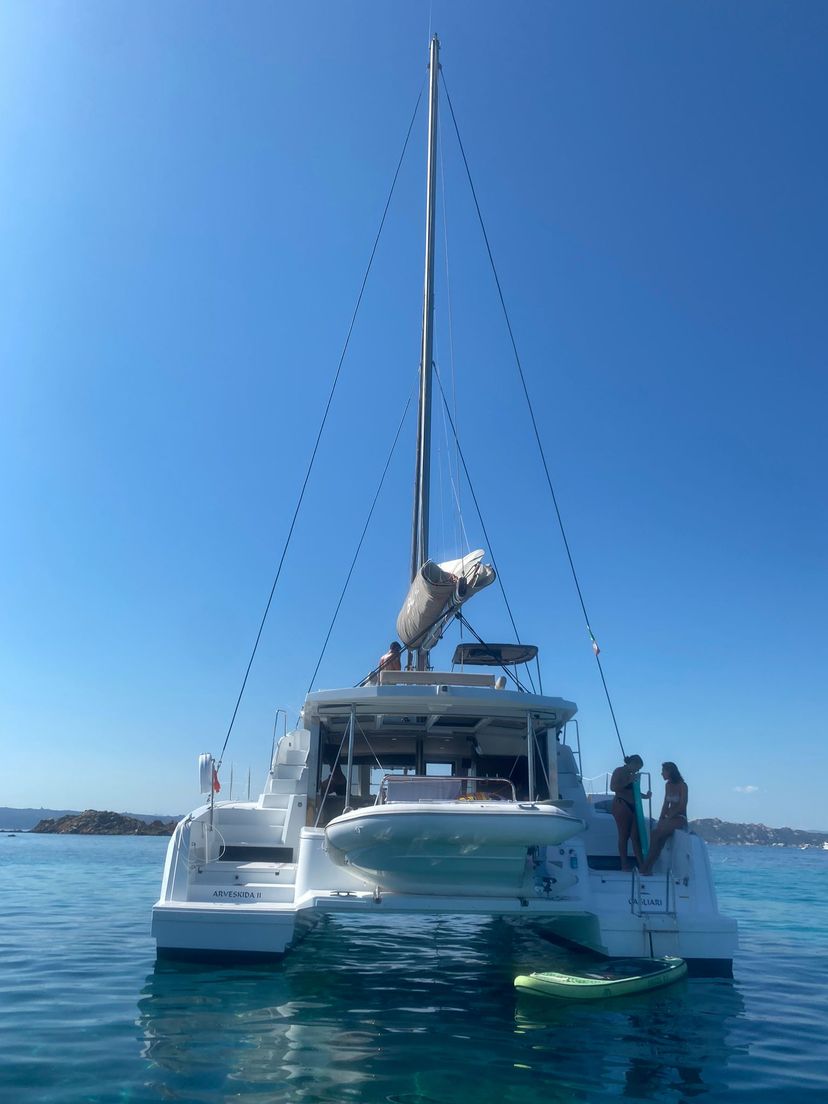 Bali Catamarans 4.2 Arveskida II