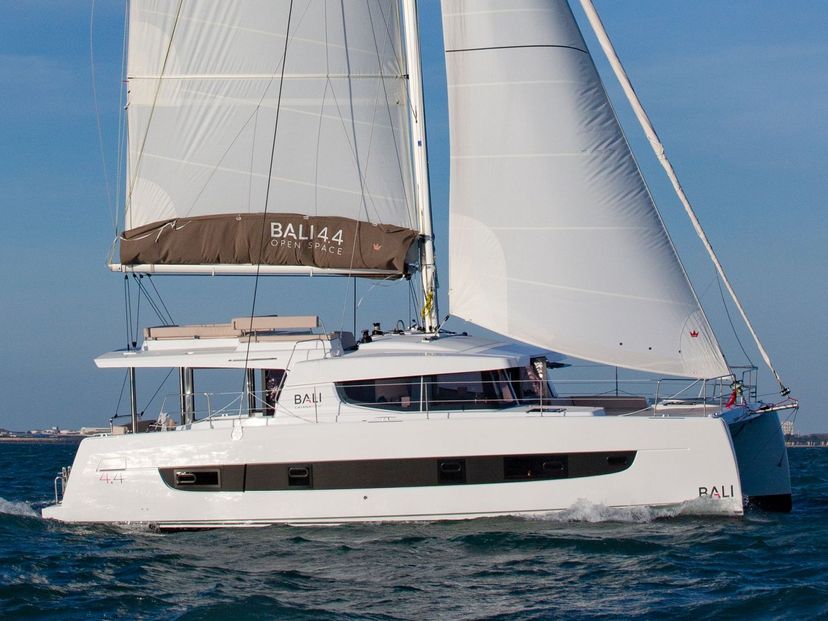 Catana 4.4 Double Trouble