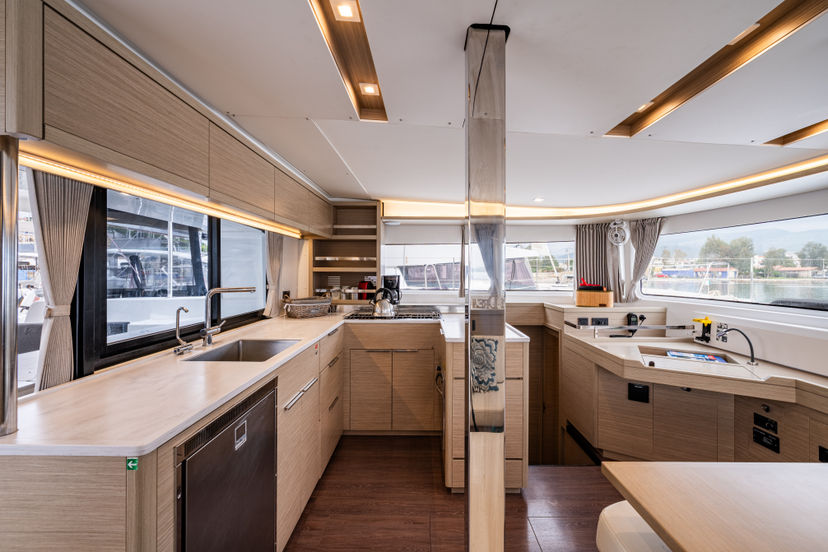 Lagoon 46 Hydra XV
