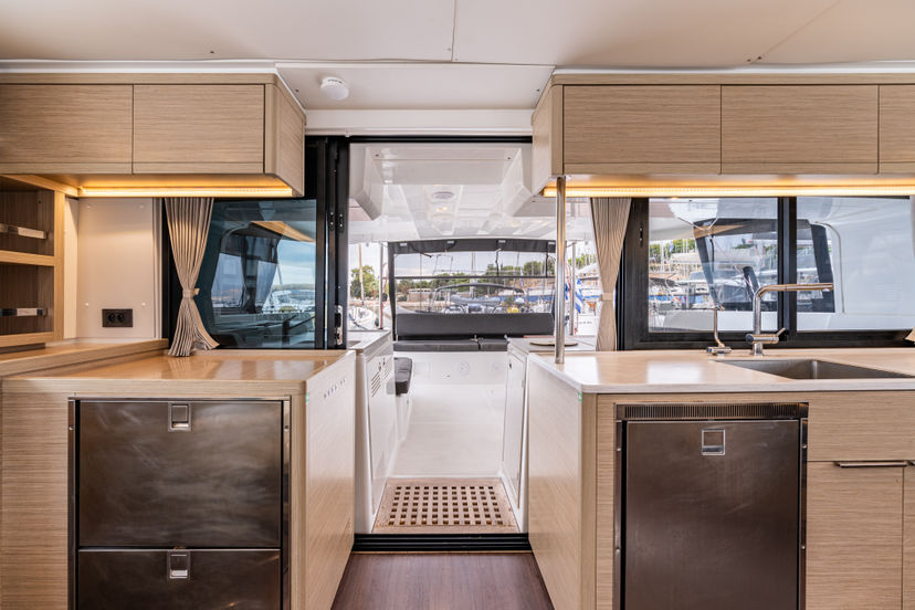Lagoon 46 Hydra XV