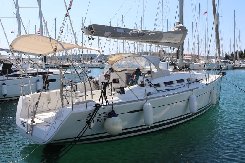 Beneteau FIRST 35 NIKE
