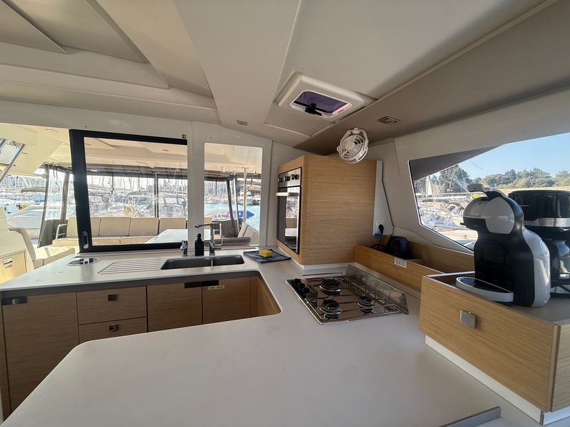 Fountaine Pajot 42 Jami