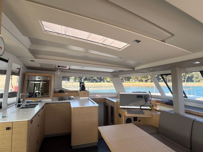 Fountaine Pajot 42 Jami