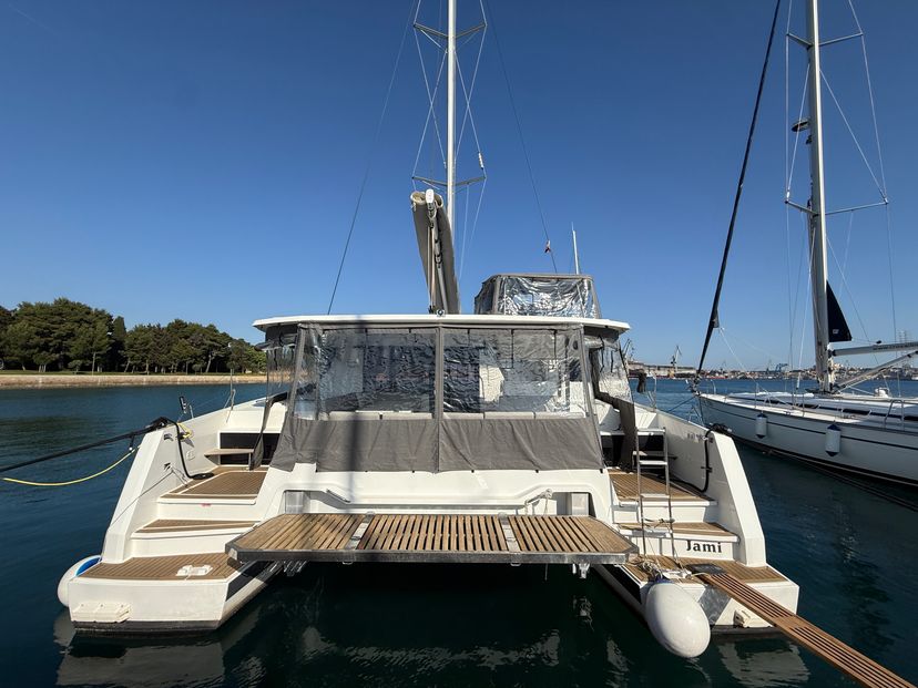 Fountaine Pajot 42 Jami
