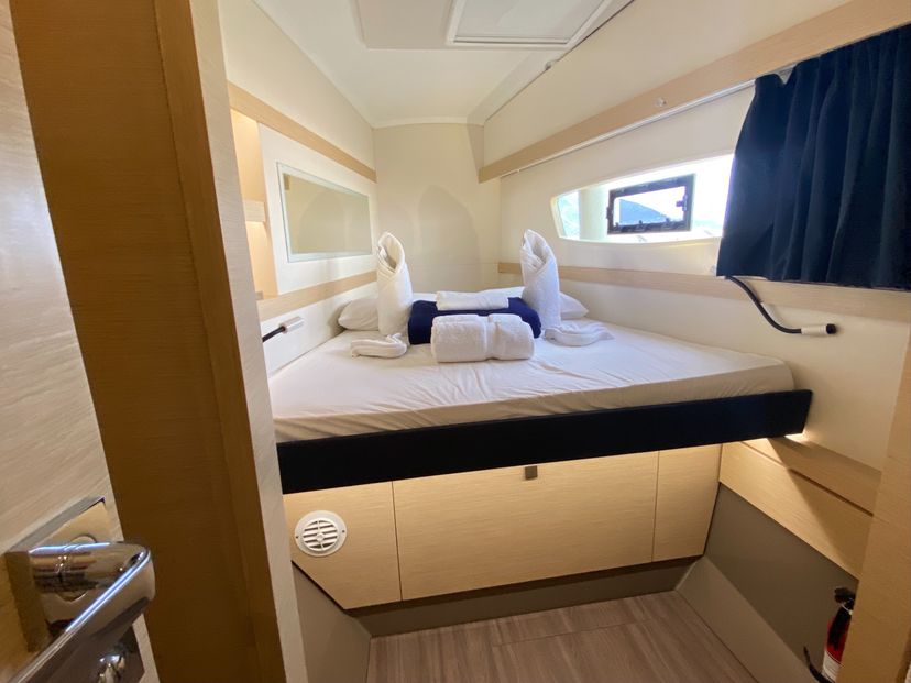 Fountaine Pajot 40 Happy Ours