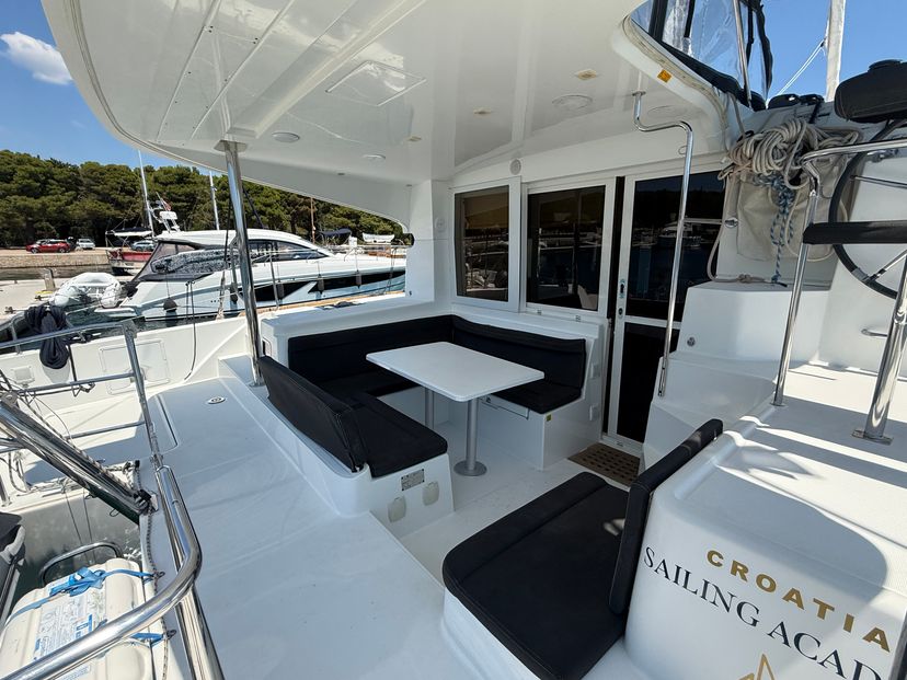 Lagoon 39 NIRVANA