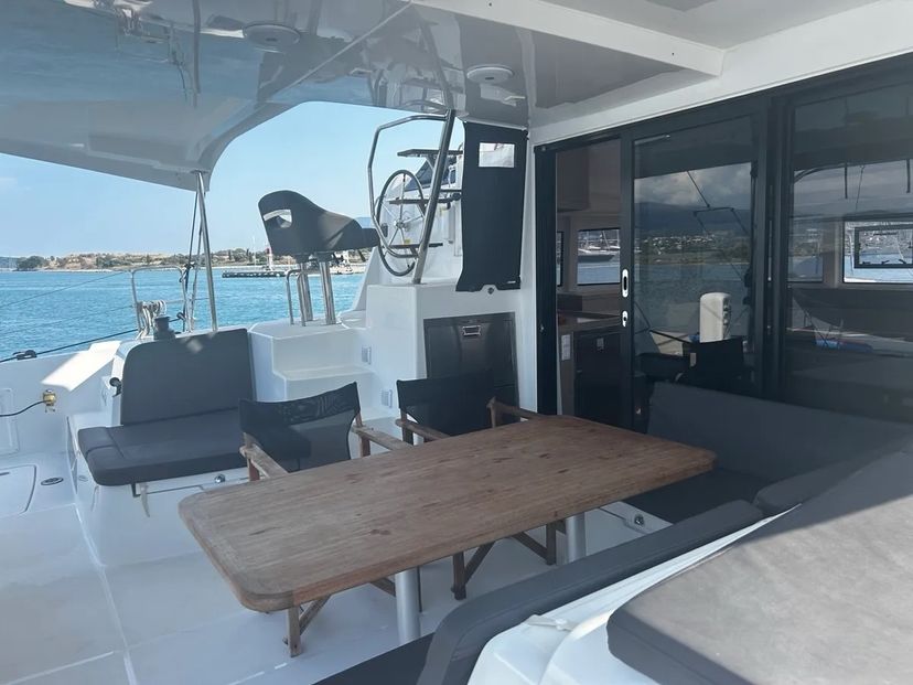 Lagoon 42 Marebella (Pax 12)