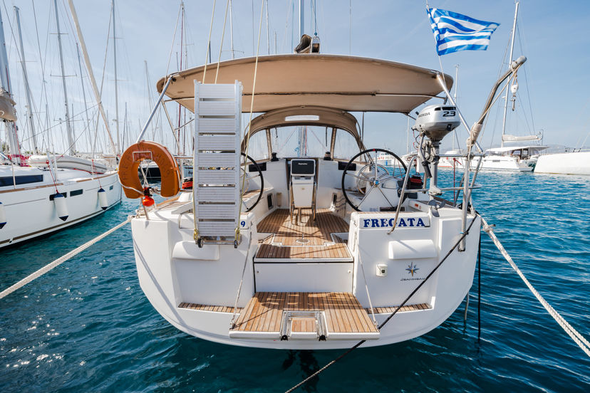 Jeanneau 43 FREGATA
