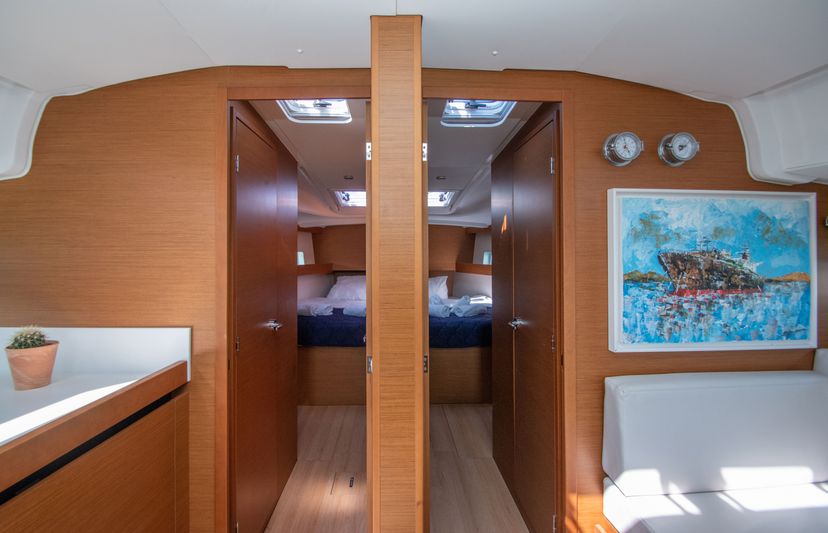 Jeanneau 49 KNOT