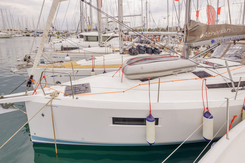 Jeanneau 40 THOUSAND SUNNY