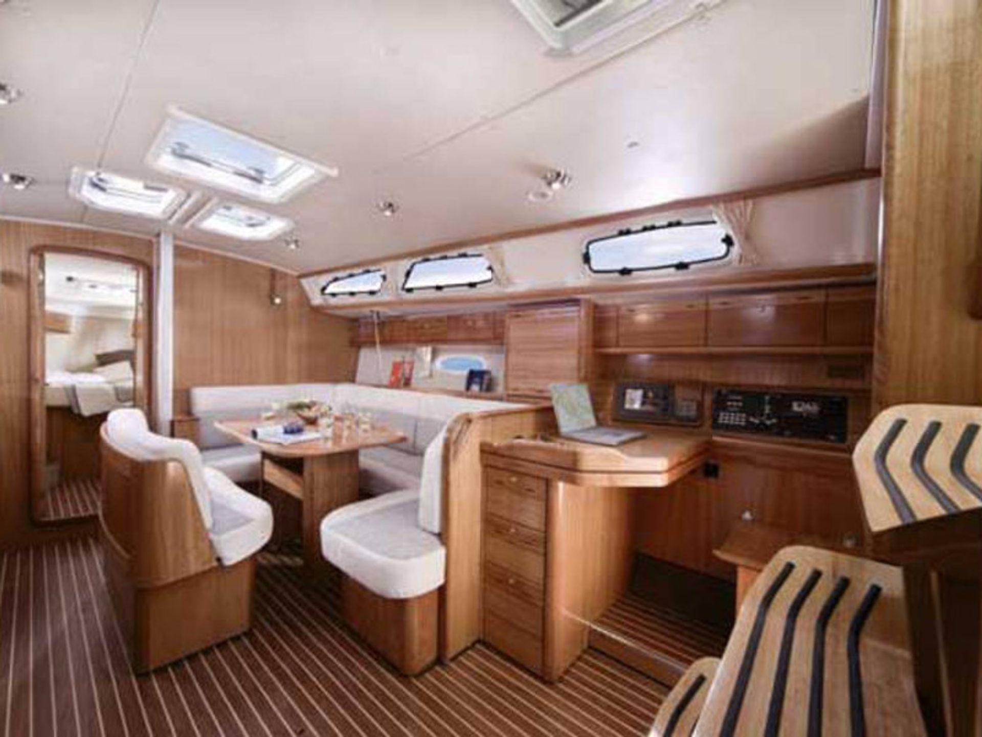 1478257400000103128_interior..jpg