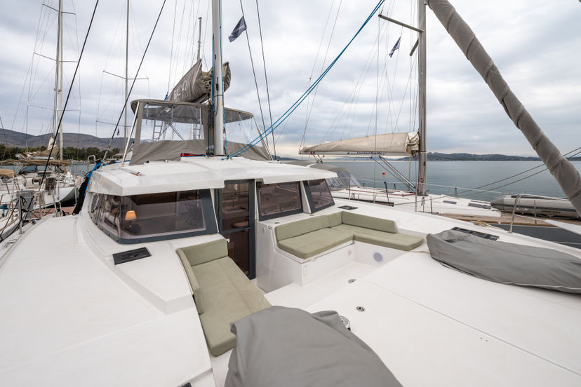 Bali Catamarans 4.2 Rubaiyat