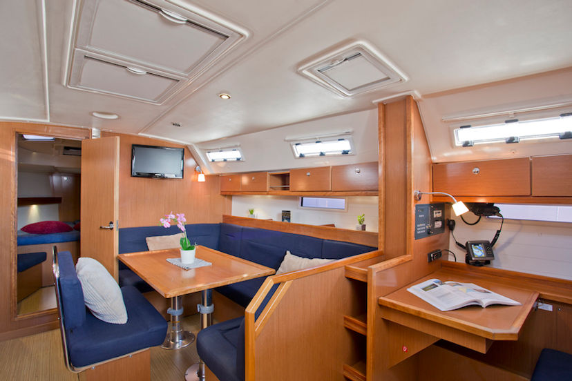 Bavaria Yachtbau 41 CRUISER Astros
