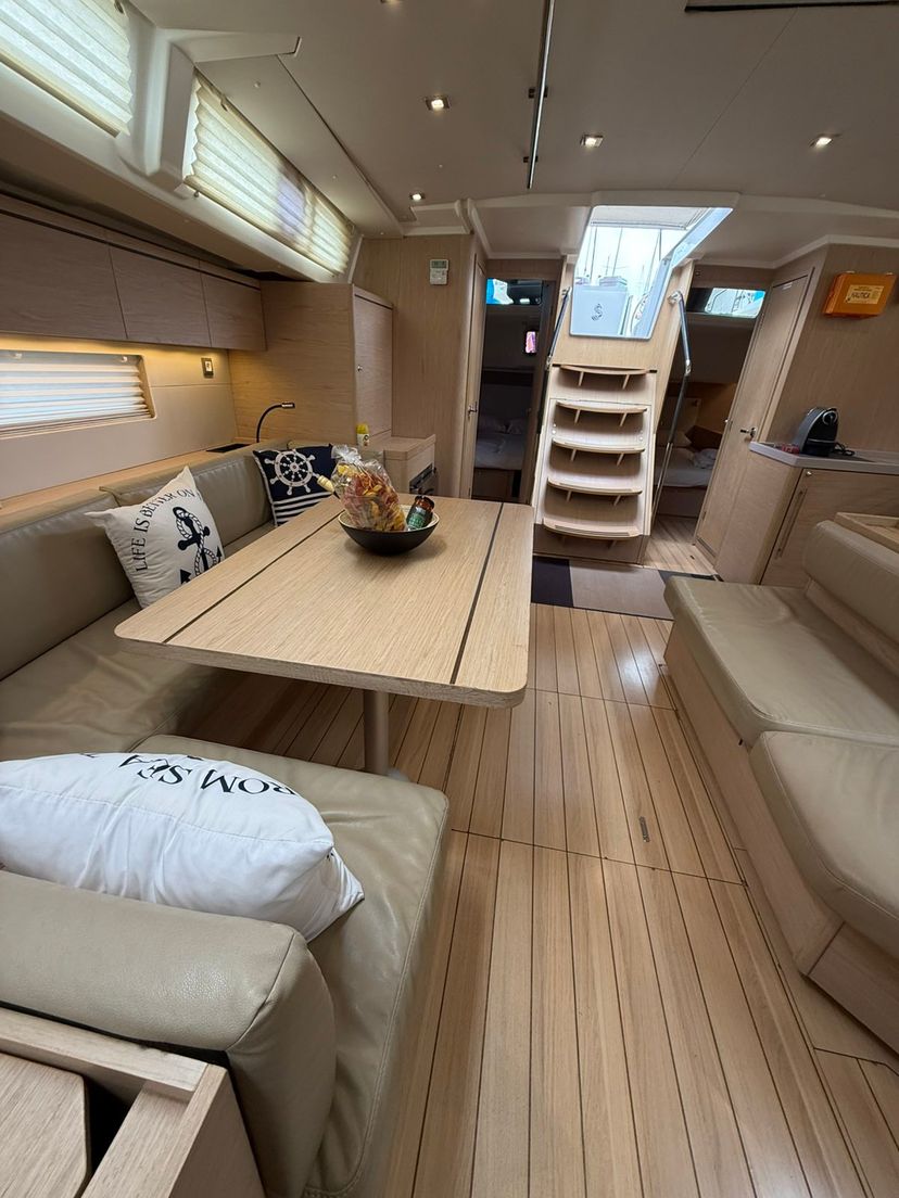 Beneteau OCEANIS 51.1 MYRDIA