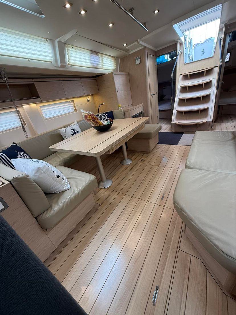 Beneteau OCEANIS 51.1 MYRDIA