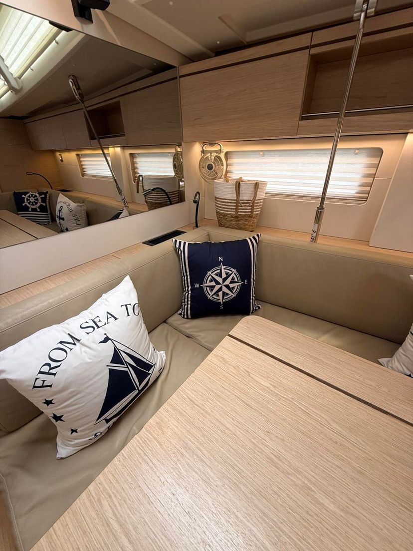 Beneteau OCEANIS 51.1 MYRDIA