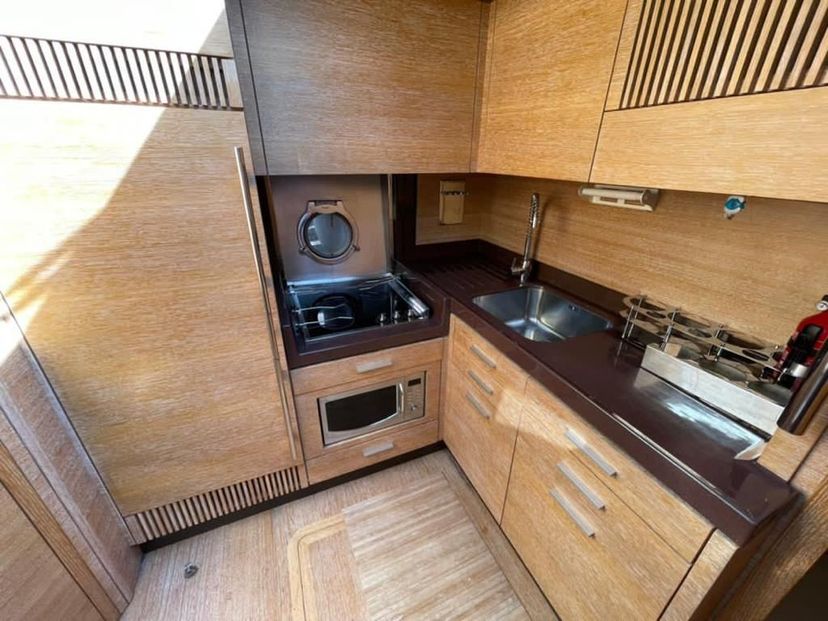 Azimut 47 Kecalu