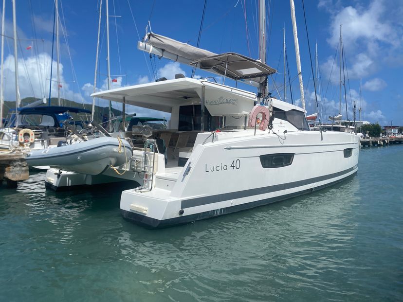 Fountaine Pajot 40 Happy Ours