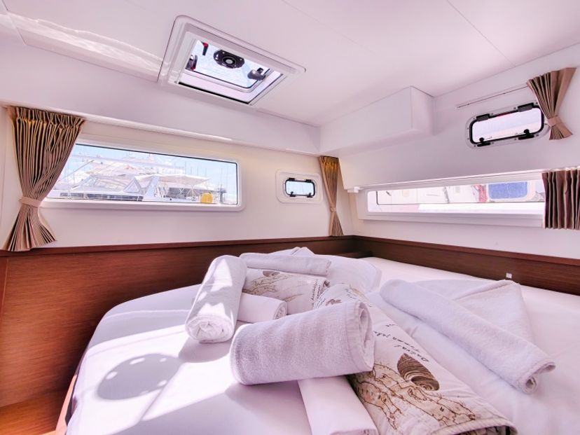 Lagoon 42 SEA VOYAGER 