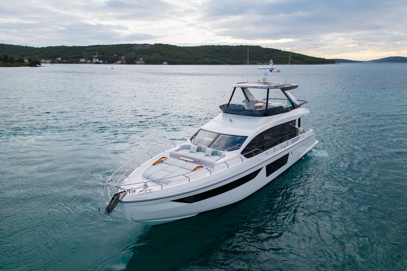 Azimut 68 DONNA