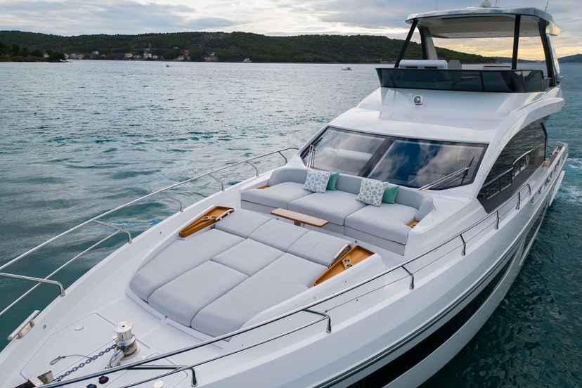 Azimut 68 DONNA